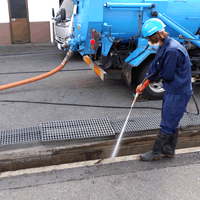 雨水側溝の清掃写真